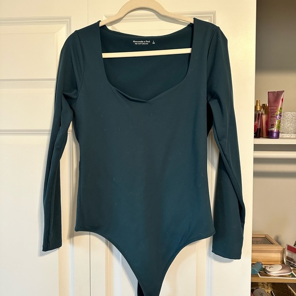 Abercrombie & Fitch Tops - Dark green long sleeve body suit